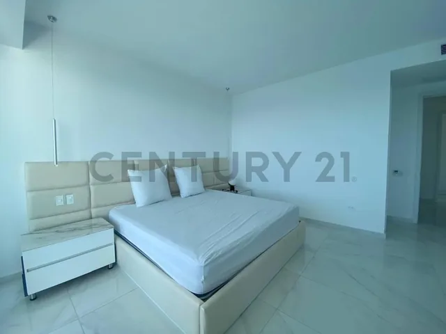 Departamento de Lujo en Primera Línea de Mar en Manta, Manabí — imagen 3