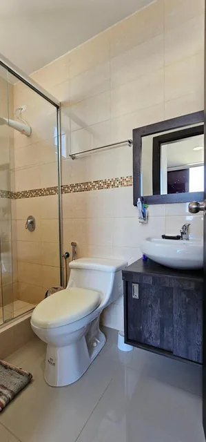 Vendo Lindo Departamento Ubicada en Chipipe Cerca de La Playa — imagen 2
