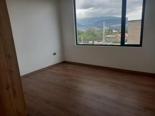 Departamento de 118 m² con 3 Habitaciones en Venta en Tumbaco — imagen 3