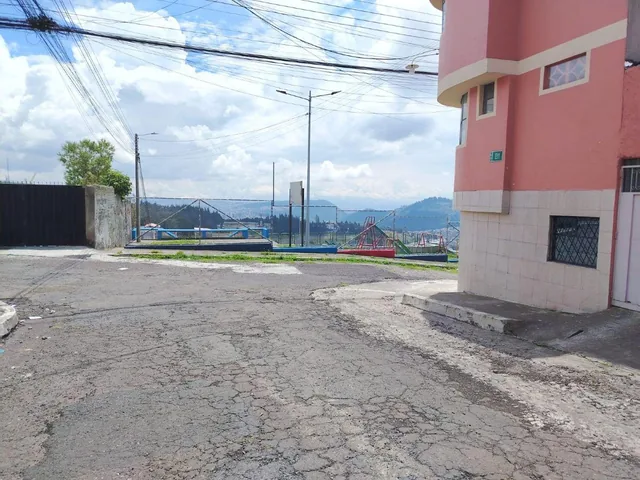 Lote de Terreno de Venta en Puengasi — imagen 3