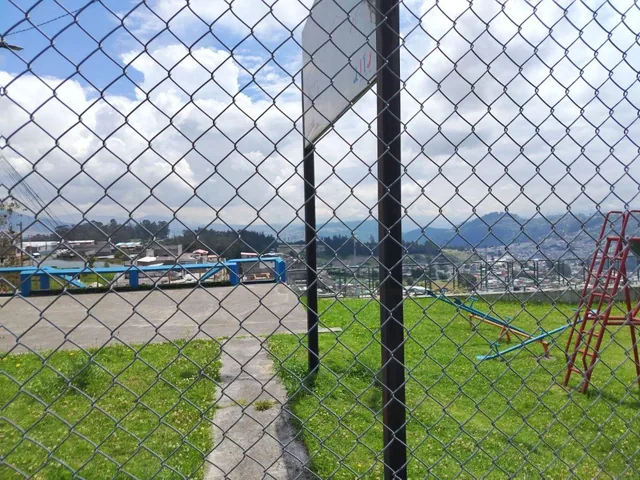 Lote de Terreno de Venta en Puengasi — imagen 2