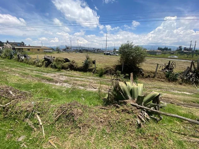 Lasso, en Venta Terreno 5700 m² Frente Aglomerados Cotopaxi, Cotopaxi — imagen 2