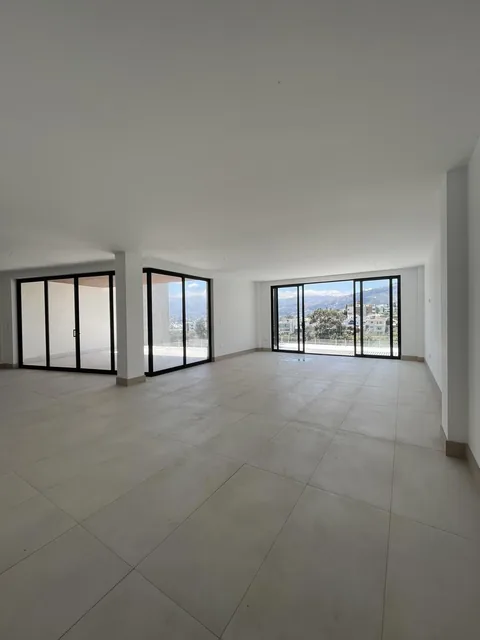 Scc. Venta Suite con Terraza Exclusiva en Cumbayá, Cerca de Todo — imagen 4