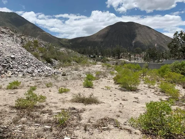 Terreno en Mitad del Mundo a 1 Medio Km Hacia Calacali — imagen 3