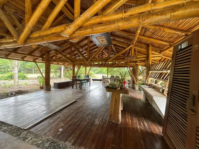 Vendo Terreno Que Incluye Hosteria Al Pie del Mar en Ayampe Ecuador, Manabí — imagen 3