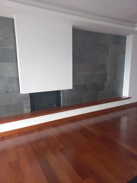 Elegancia y Vista Privilegiada: Espectacular Departamento en La González Suárez — imagen 4