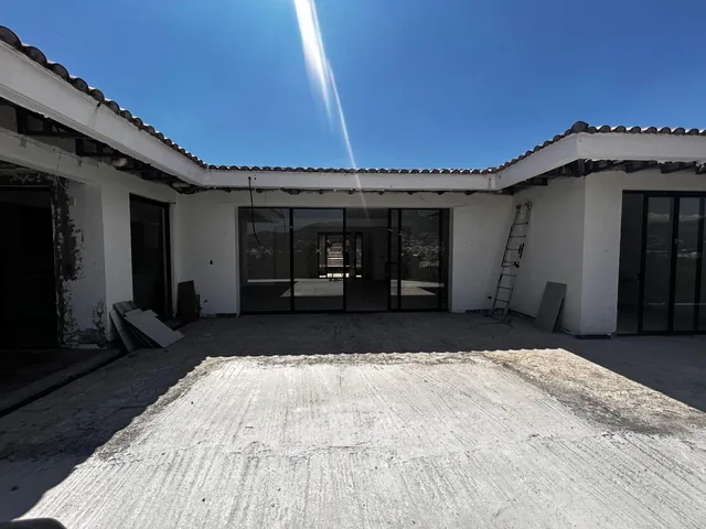 Vendo Amplio Departamento con Jardín 3 Dorm. en Tumbaco Sector San Jorge — imagen 4