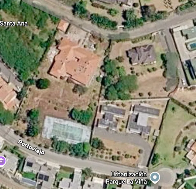 Vendo Amplio Departamento con Jardín 3 Dorm. en Tumbaco Sector San Jorge — imagen 2