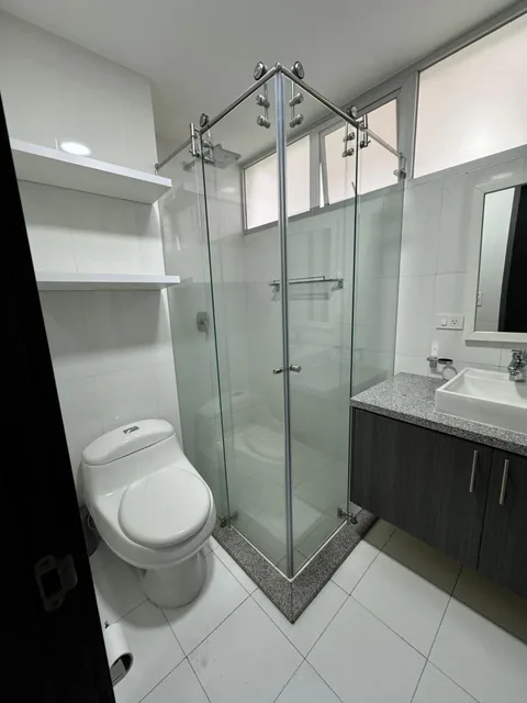 De Venta Hermoso Departamento (González Suárez) — imagen 2