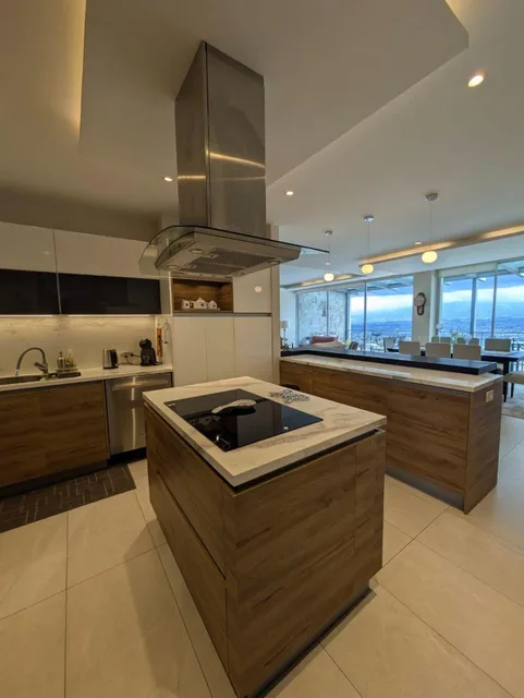 Hermoso Departamento de Venta en San Juan de Cumbaya — imagen 3