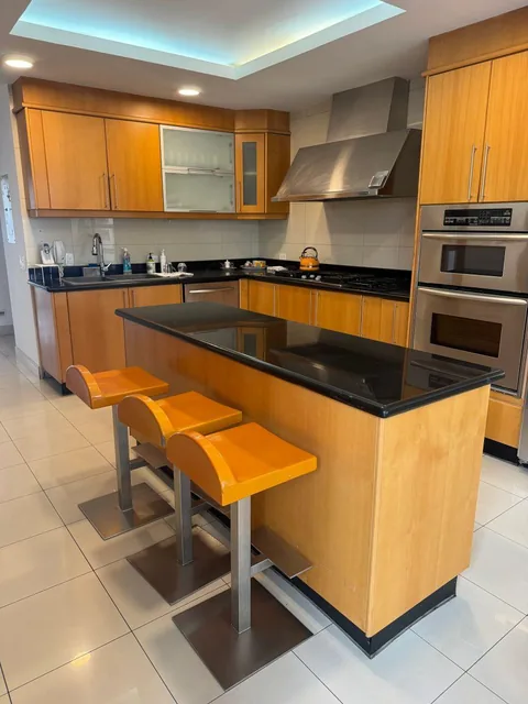 Departamento 2 Habitaciones de 313 m² en Venta en Quito Tenis — imagen 3