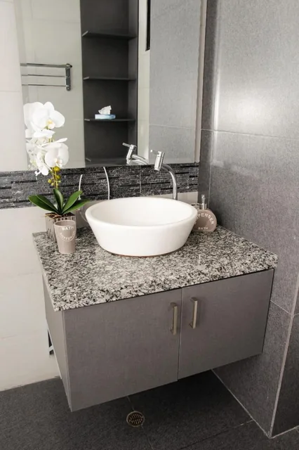 Venta Departamento - 4 Dorm. - 3 Garajes - Airbnb - Lomas de Urdesa (W. L), Guayas — imagen 4
