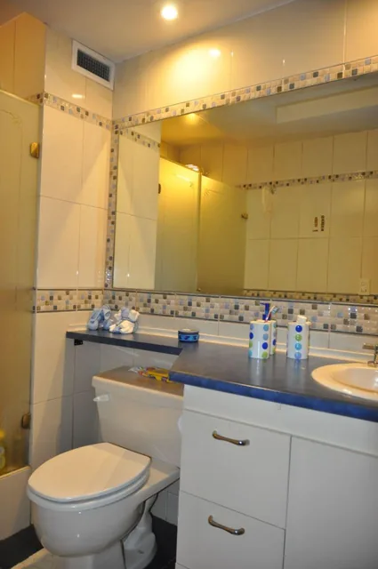 Vendo Departamento Cerca de Centros Comerciales, Colegios, Bancos, Sector Quito Tenis — imagen 2