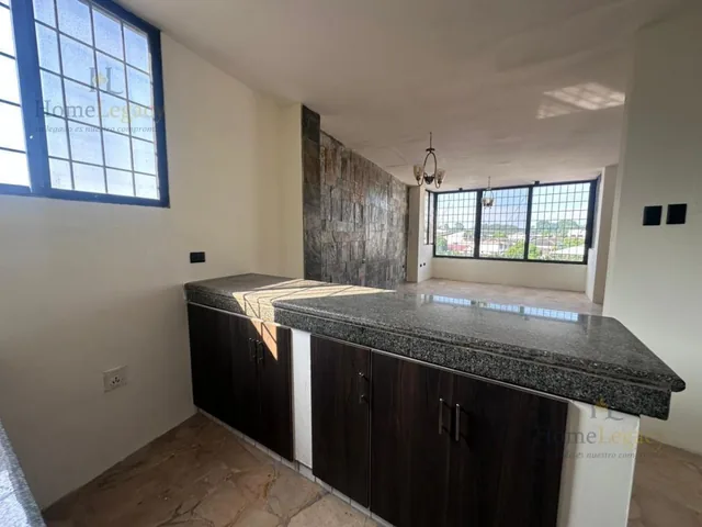 Venta de Departamento con 2 Habitaciones en Urdesa Norte Ak, Guayas — imagen 5