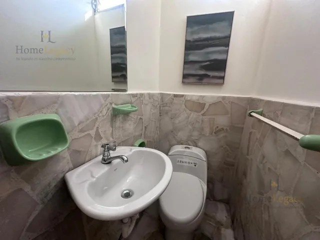 Venta de Departamento con 2 Habitaciones en Urdesa Norte Ak, Guayas — imagen 4
