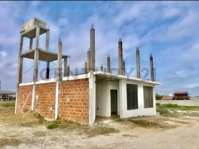 Venta Terreno en Playas Al Pie del Mar con Obra Gris en Construccion, Guayas — imagen 5