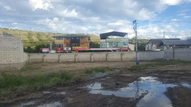 Terreno de Venta Comercial en Guayllabamba, Vía Principal Apto Para Proyecto — imagen 3