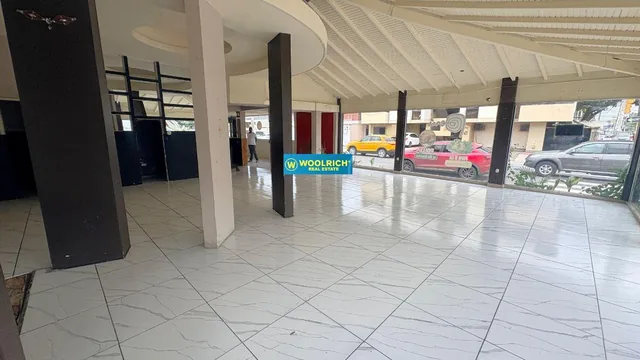 Urdesa, Vendo Casa Rentera, 3 Locales. Corredor Comercial, 480 m², Guayas — imagen 4