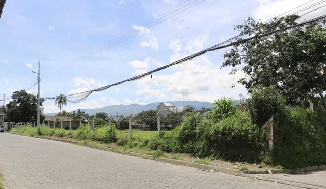 Terreno 4,400 m² Puembo Sector Parque Central — imagen 3
