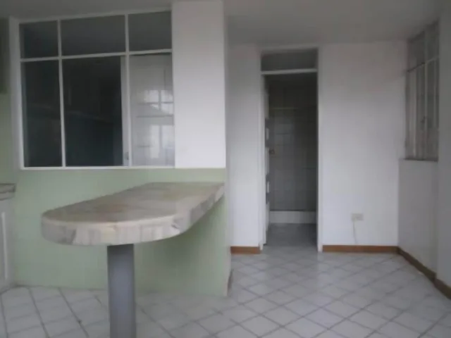 En Venta Casa con Terreno 500 m² Esquinero - Cotocollao — imagen 2