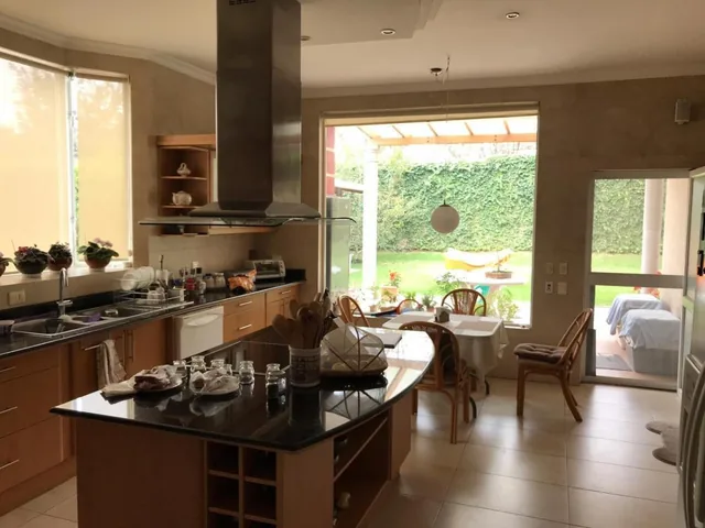 Vendo Casa Cumbaya / Lumbisi 550 m² — imagen 2