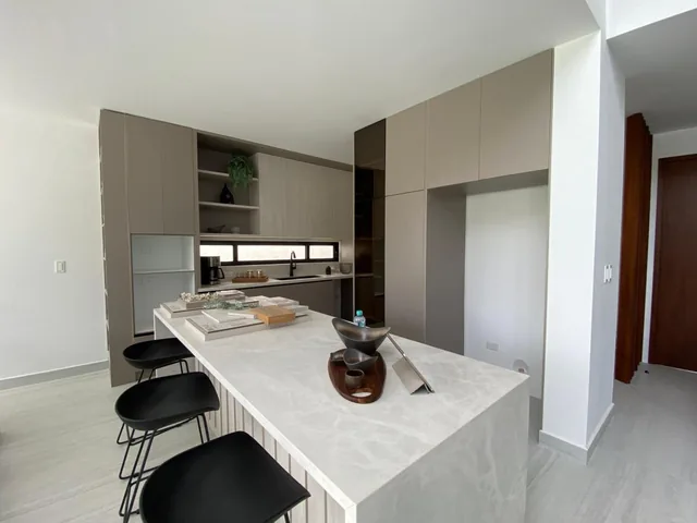 Casa Doble Altura, No Adosada, Acabados de Lujo. Piscina, Gym, Zona Pet, Etc. Ruta Viva. Provincia de Pichincha — imagen 3