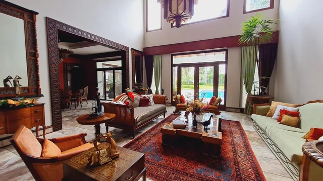 Casa en Venta Amplia, 3 Dorm. Cine, Piscina y Villa Independiente - Urb. El Cortijo, Samborondón, Guayas — imagen 3