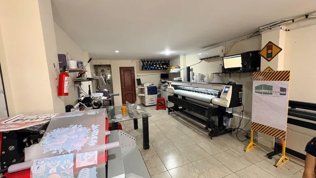 Vendo Casa Rentera Mucho Lote, Calle Principal, 2 Depart + 2 Locales, 400 m², Guayas — imagen 3