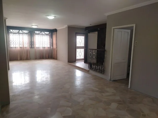 Casa con 160 m² de Terreno y 4 Habitaciones en Venta en Garzota, Guayas — imagen 5