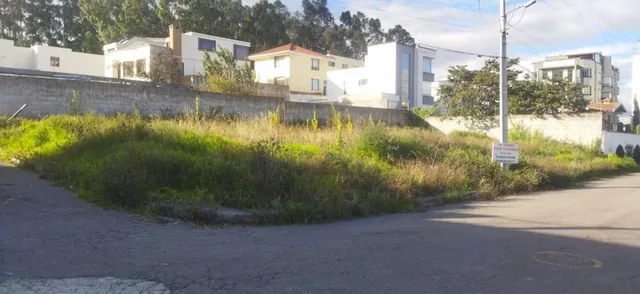 Venta - Terreno - Norte - Quito - Santa Lucia — imagen 4