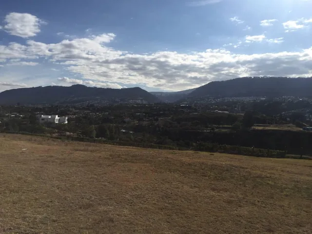 Cumbaya Terreno Unifamiliar de Venta en Urb. Exclusiva. Vista Espectacular. Provincia de Pichincha — imagen 3