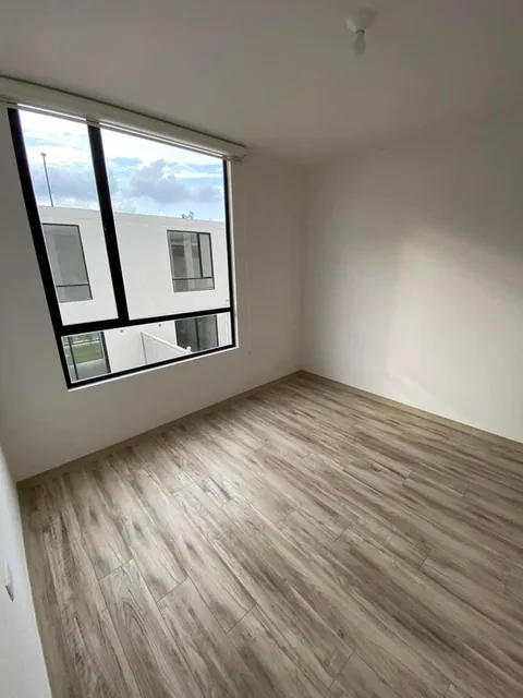 En Venta Casa Nueva 3 Habitaciones en Conjunto Privado con Piscina en Pomasqui — imagen 5