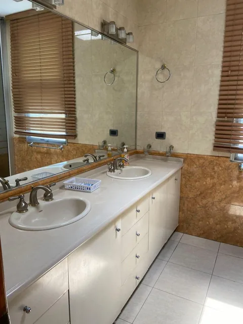 En Venta Casas con Piscina, Ceibos, Guayaquil - C. Garcia, Guayas — imagen 2