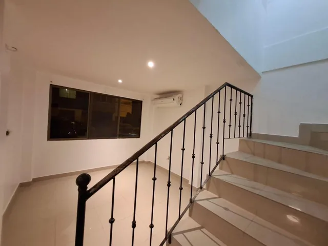 Venta de Casa en Urbanización Castilla Samborondon/aurora, Guayas — imagen 3