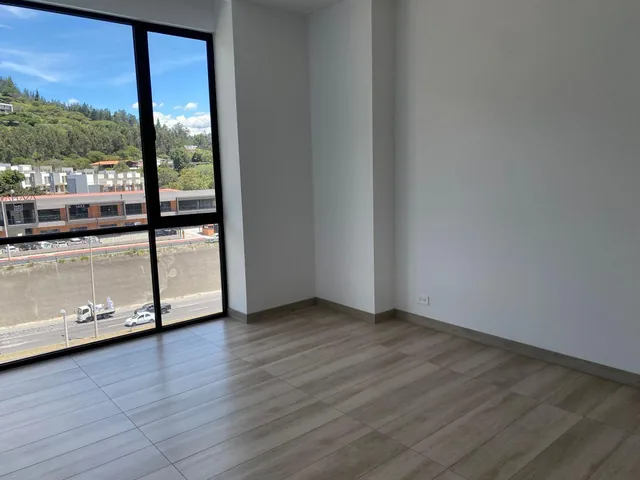 Departamento de Venta Dos Dorm. Tumbaco — imagen 3