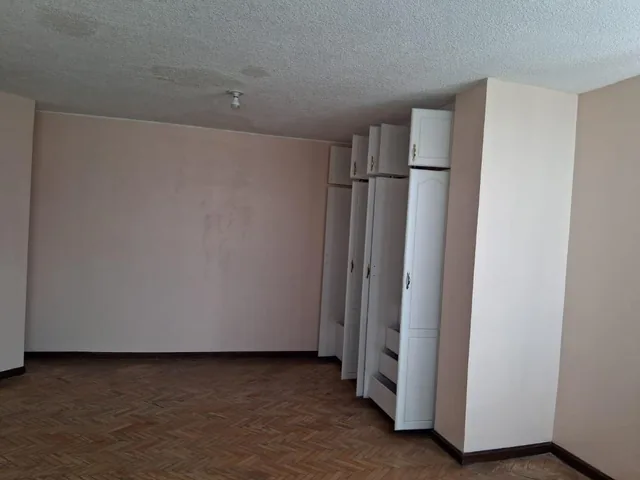 Vendo Casa Monteserrin 480 m² /10 Dorm./ con 375 m² Terreno — imagen 2