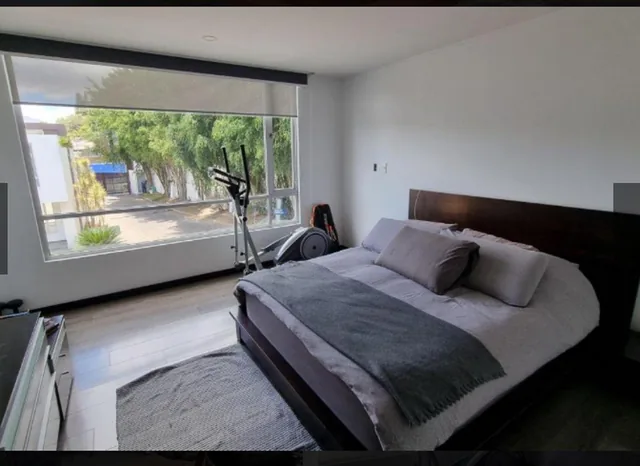 Hermosa Casa Esquinera en Venta Dentro de Conjunto con Piscina — imagen 2