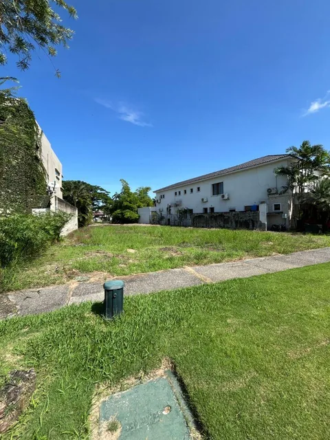 Vista Al Parque - Terreno Medianero en Venta - Km 8 Samborondon, Guayas — imagen 3