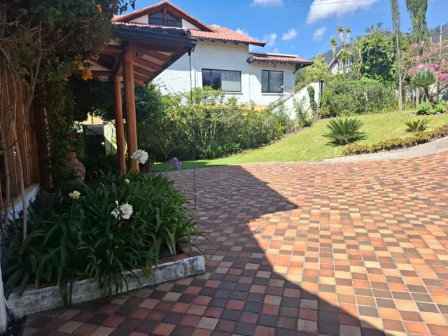 Vendo Casa con Jardín Amplio en Conjunto Privado - Sector Tanda — imagen 4