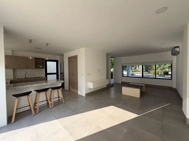 En Venta Casa de Estreno en Costa de Samborondon Etapa Costa Azul. Libia T. Guayas — imagen 5