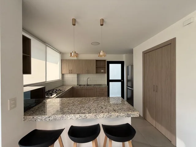 En Venta Casa de Estreno en Costa de Samborondon Etapa Costa Azul. Libia T. Guayas — imagen 3