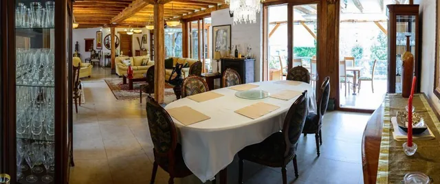 Venta Casa con Terreno 2.000 m² Cumbaya / Colegio Menor — imagen 2