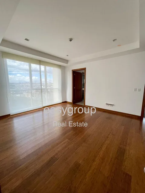 Departamento de Lujo en Villa Regina 3 Dorm. Estudio Balcón Línea Blanca Quito Tenis — imagen 3