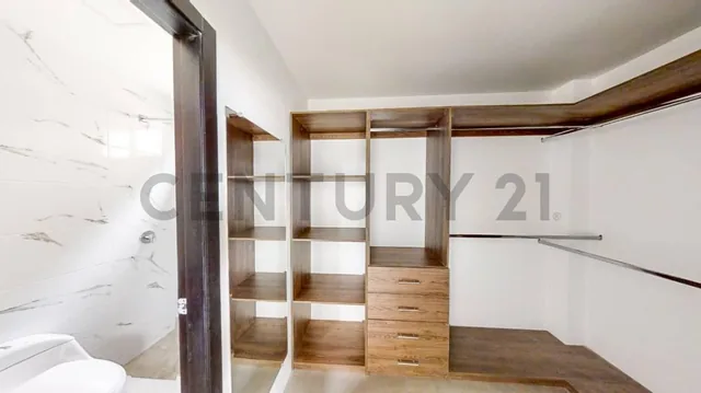 Venta de Casa en Via Samborondon, Urbanizacion San Antonio, Guayas — imagen 4