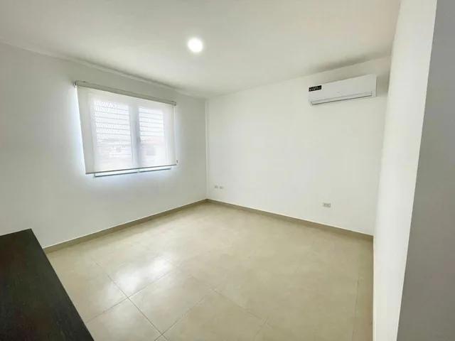 Samborondón. Vendo Departamento Nuevo, 3 Habitaciones Cada Una con Baño, Guayas — imagen 2