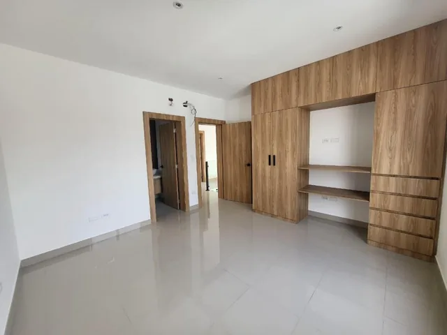 Venta Casas de Estreno Luxury - Urbanización Portón de Las Lomas - 4 Dorm. (Wa), Guayas — imagen 4