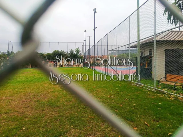 Villa Club - Venta Casa Dos Plantas con 3 Hab, Patio, Cuarto de Servicio y Garajes, Guayas — imagen 5