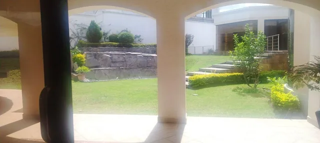 Venta de Casa Amplia con Piscina, en Cumbaya La Primavera — imagen 4