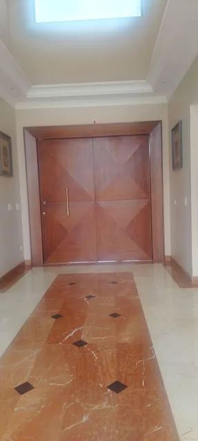 Venta de Casa Amplia con Piscina, en Cumbaya La Primavera — imagen 2