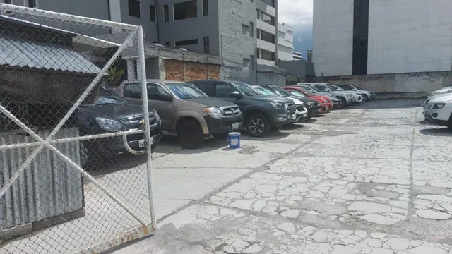 Terreno de Venta en La Ramirez Davalos y 10 de Agosto Apto Para Edificio — imagen 5